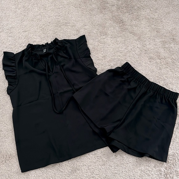 Black shorts set - Picture 1 of 1